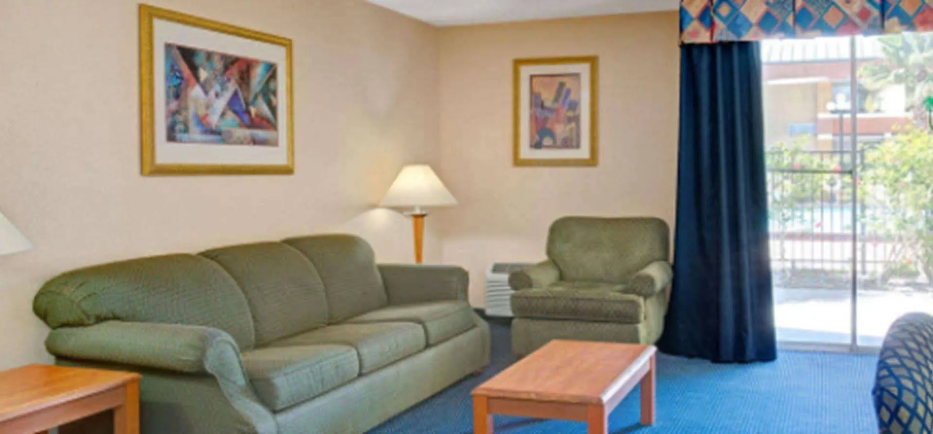 Hotel Garnet Inn & Suites Orlando