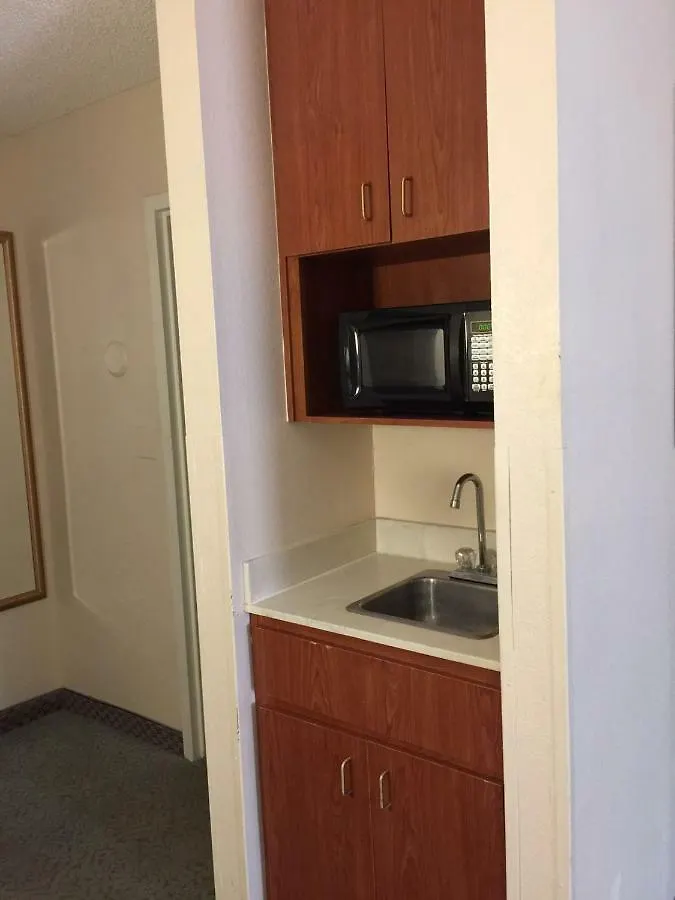 Garnet Inn & Suites Orlando