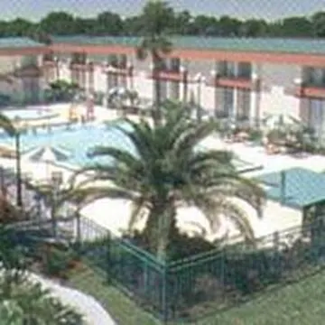 Hotel Garnet Inn & Suites Orlando