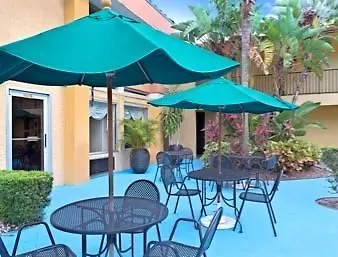 Garnet Inn & Suites Orlando