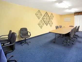 Garnet Inn & Suites Orlando
